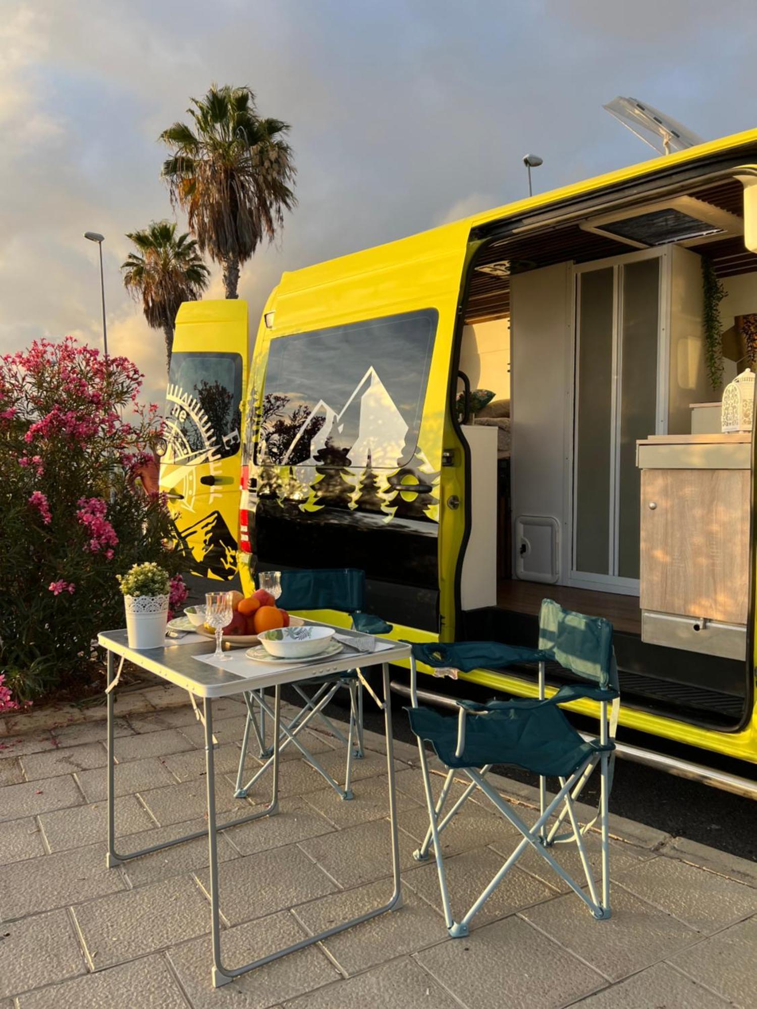 On Road- Feel Freedom With Campervan! Guincho  Экстерьер фото